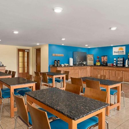 Days Inn By Wyndham Airport/Maine Mall South Portland Εξωτερικό φωτογραφία