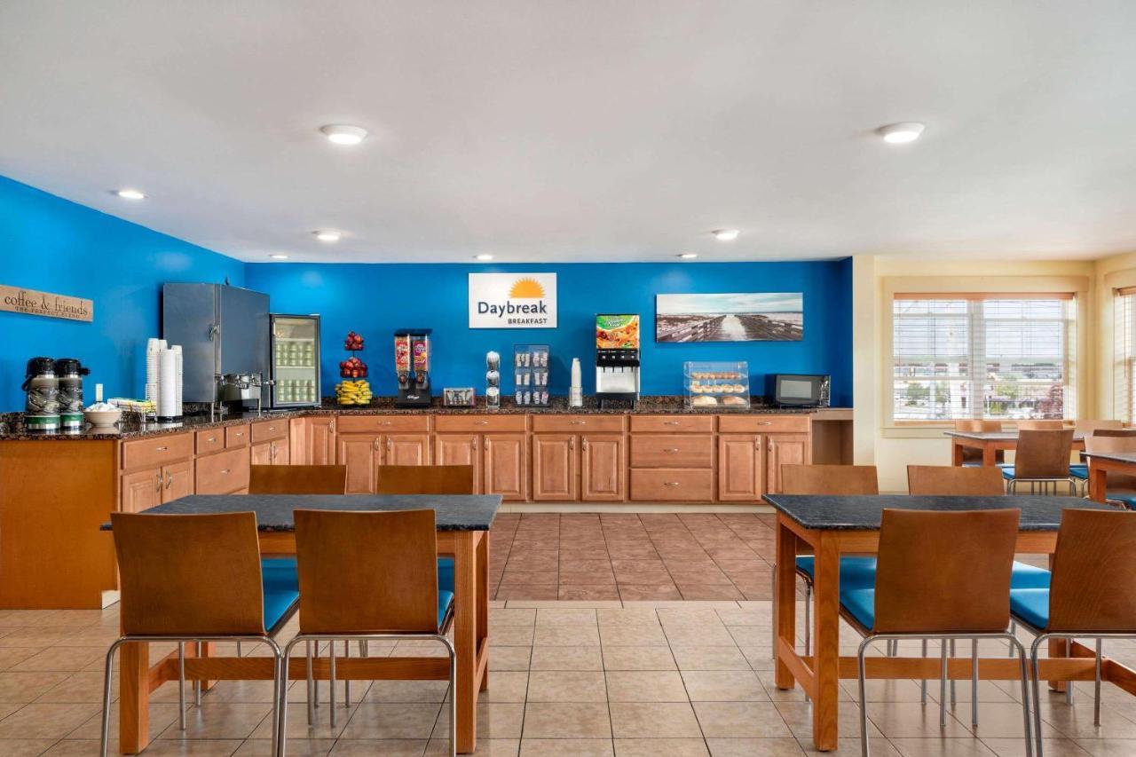 Days Inn By Wyndham Airport/Maine Mall South Portland Εξωτερικό φωτογραφία