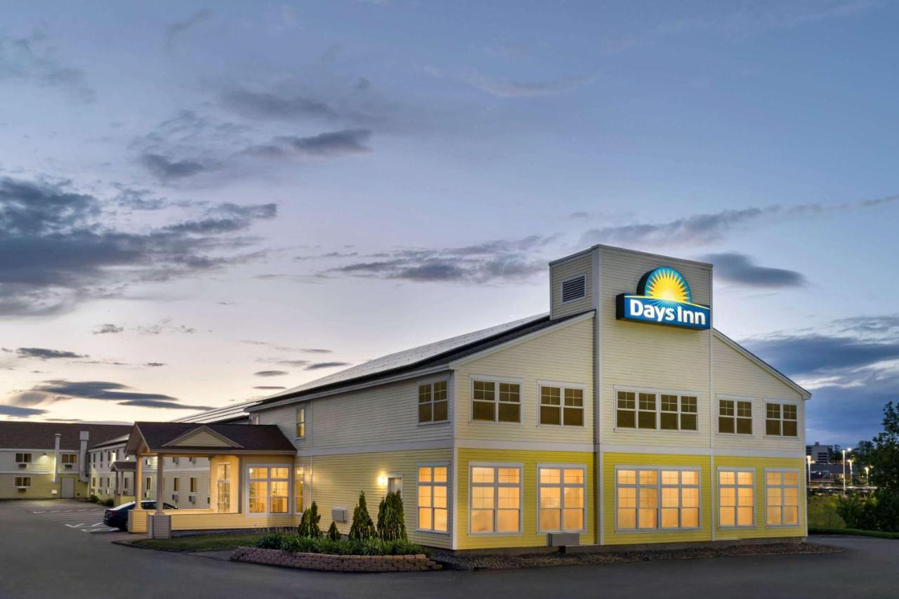 Days Inn By Wyndham Airport/Maine Mall South Portland Εξωτερικό φωτογραφία