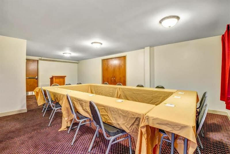 Days Inn By Wyndham Airport/Maine Mall South Portland Εξωτερικό φωτογραφία